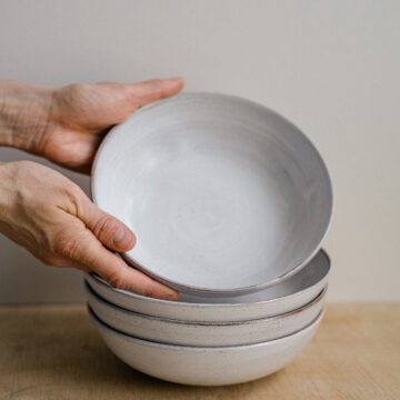 Assiette creuse mouchetée - Osorno